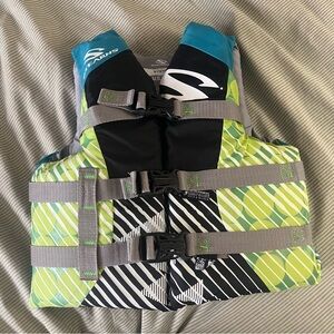 Stearns Green and Black Life Jacket